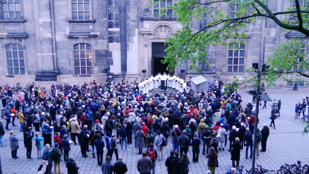 Ostern in Dresden | Osternacht mit Lichtfeier und Mettenspiel der Kruzianer | 05.04.2026 4 Ostern in Dresden | Osternacht mit Lichtfeier und Mettenspiel der Kruzianer | 05.04.2026 2