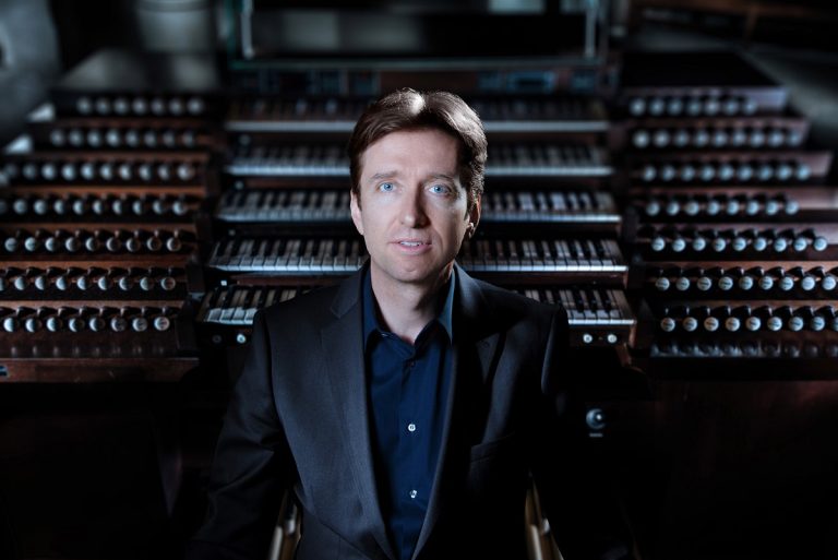 23.07.26 Jean-Christophe Geiser devant console (002) Jean-Christophe Geiser, Orgelmusik, Orgelkonzert