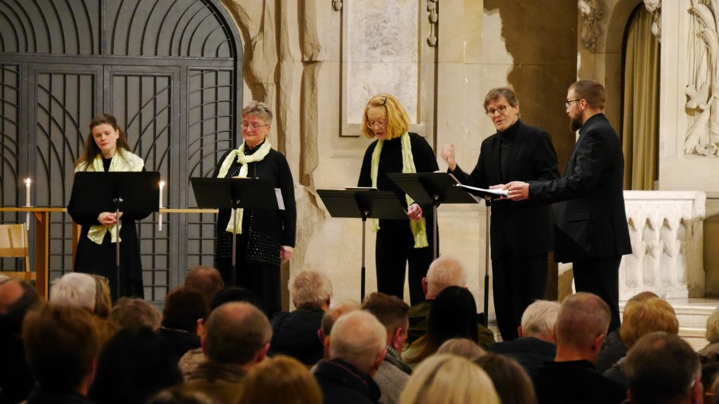 Ensemble VokalChoral in der Vesper der Kreuzkirche Dresden