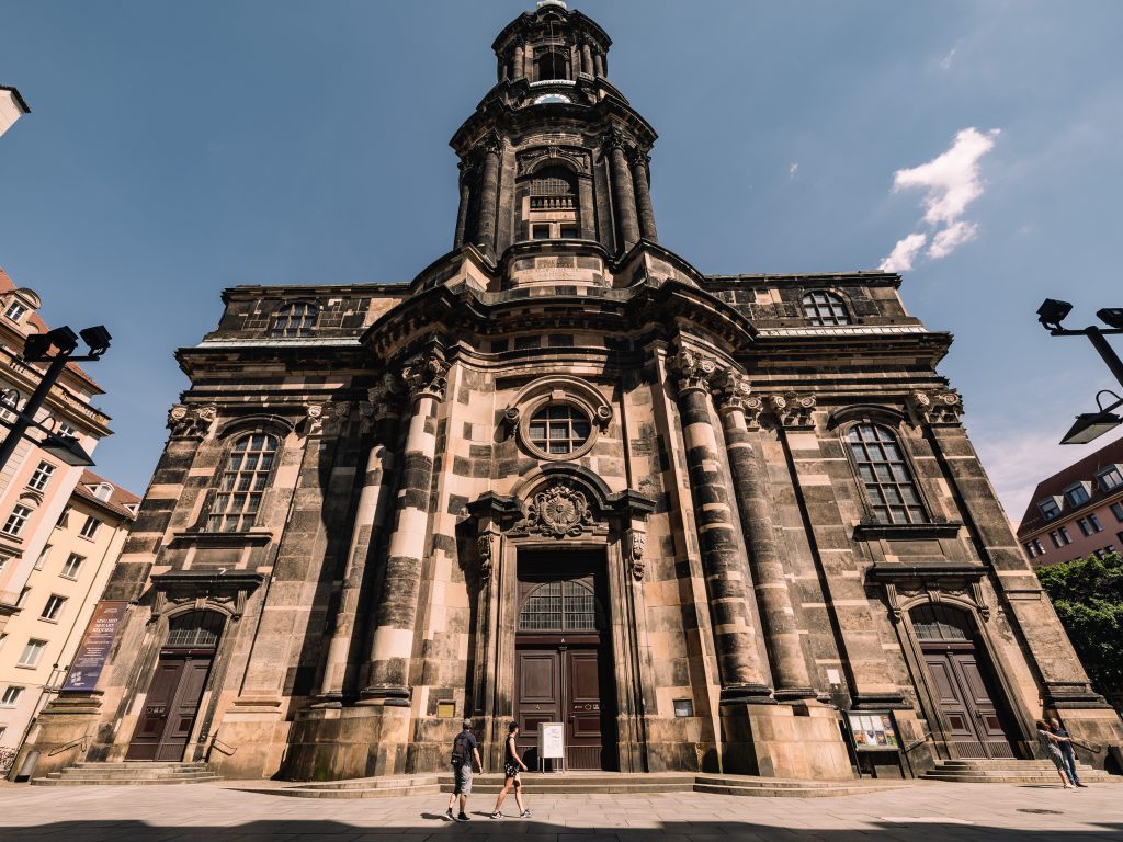 Öffnungszeiten und Führung 1 Kreuzkirche Dresden - Eingänge