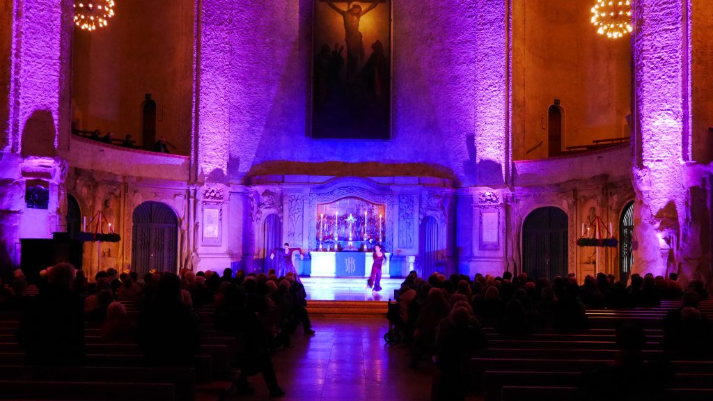 "Präludien im Advent" | Orgelkonzert mit Tanz und Licht am 3. Dezember 2025 2 weihnachtliches Orgelkonzert mit Tanz und Musik, Kreuzorganist Holger Gehring