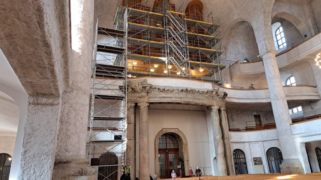 Umfangreiche Sanierung der großen Jehmlich Orgel 2026 gestartet | Klanggewalt trifft High-Tech 5 Umfangreiche Sanierung der großen Jehmlich Orgel 2026 gestartet | Klanggewalt trifft High-Tech 1