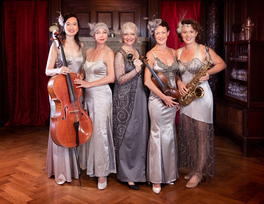 Dresdner Salondamen im Konzert in der Kreuzkirche Dresden